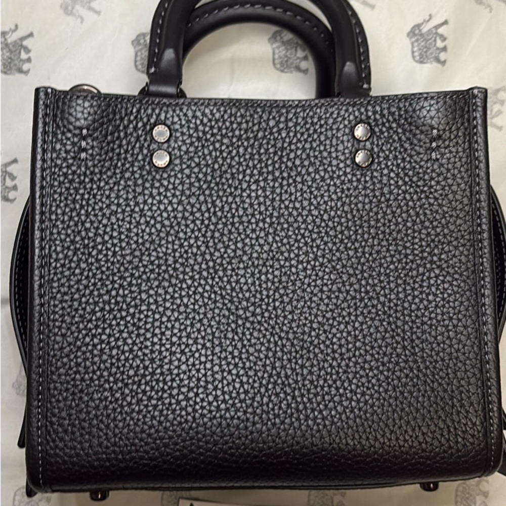 EUC coach rouge 20 in black